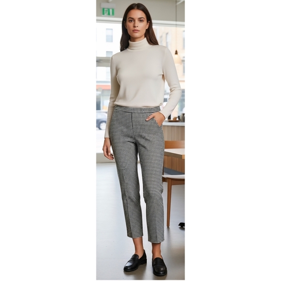 Old Navy Pants - Old Navy Pull On Black/ White Houndstooth Pants
